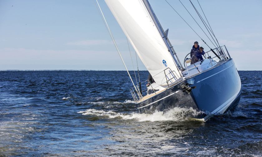 Swan-48-Running-shots-(2)